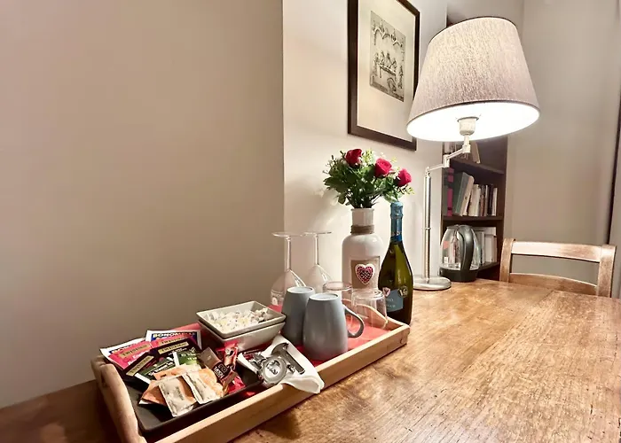 Mario Number 8 Гостевой дом Верона