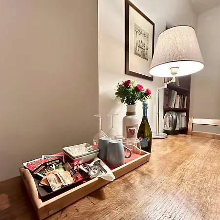 Mario Number 8 Vendégház Verona